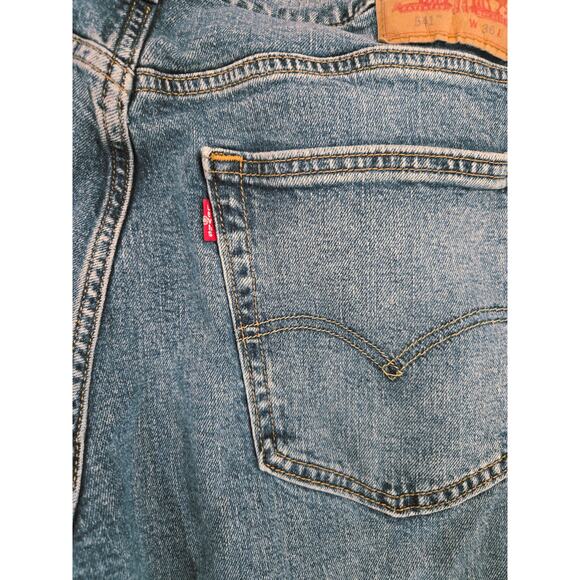 Levi's Men's 541 Athletic Fit Jeans Size: 36 x 30 - Picture 4 of 7